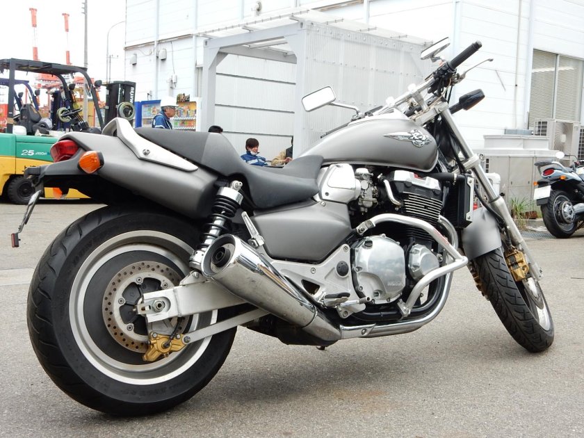 Мотоцикл Honda x4 1300