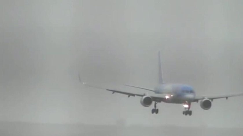 Картинка самолета gif