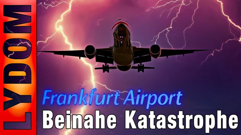 Самолет в грозу