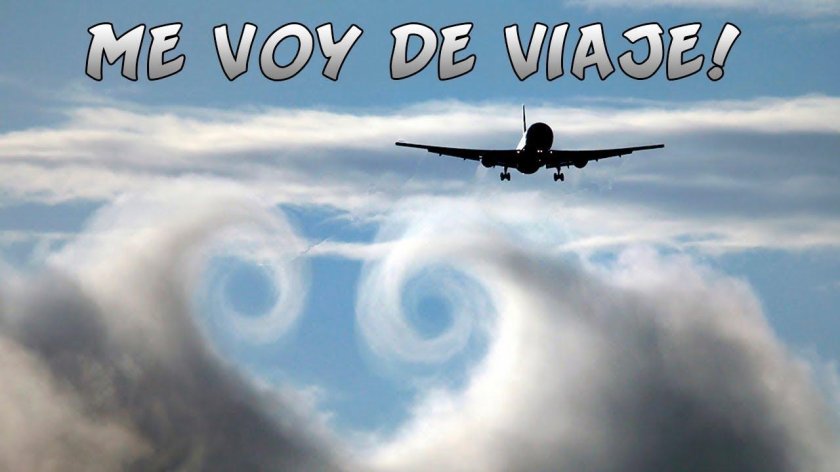 Самолет в небе