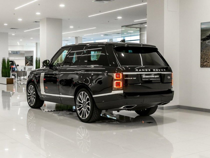 Рендж Ровер Вог 2021 черный