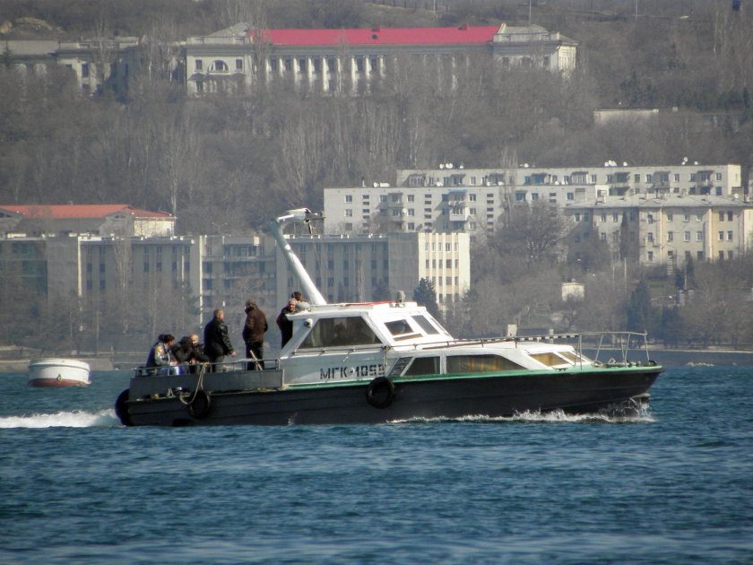 Малый гидрографический катер МГК-1067