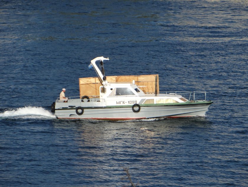 Катер "МГК-1099