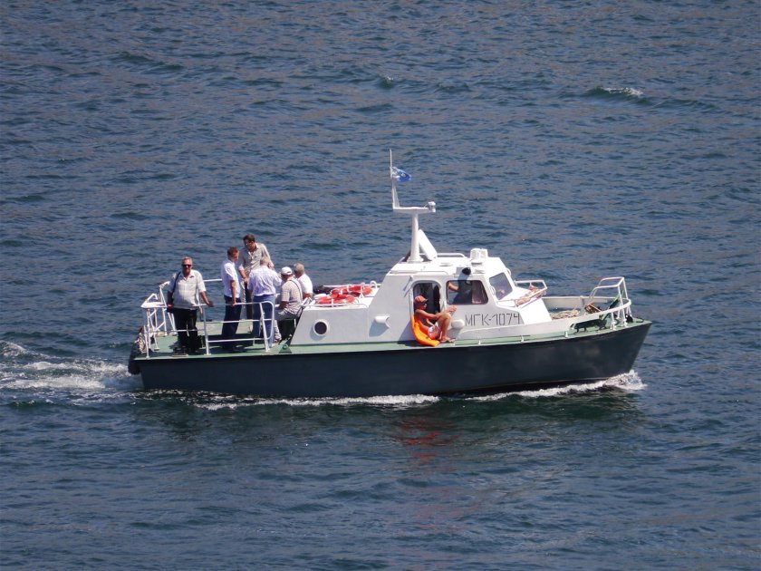 Малый гидрографический катер МГК-675