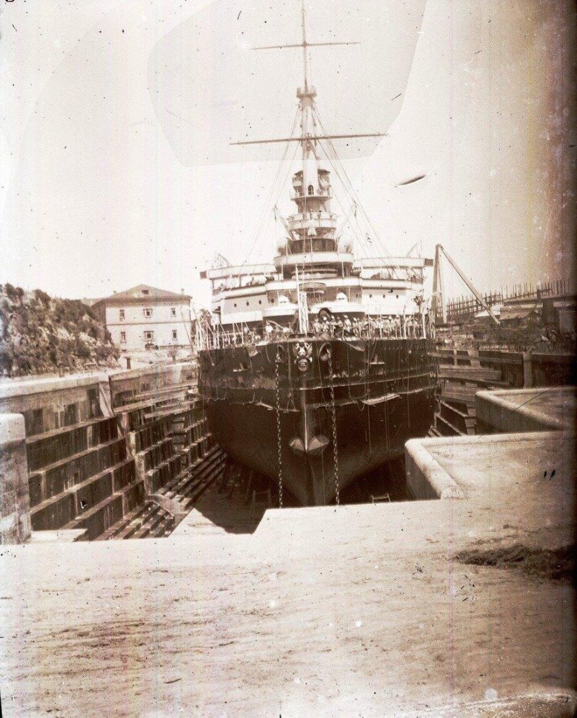 Три святителя корабль