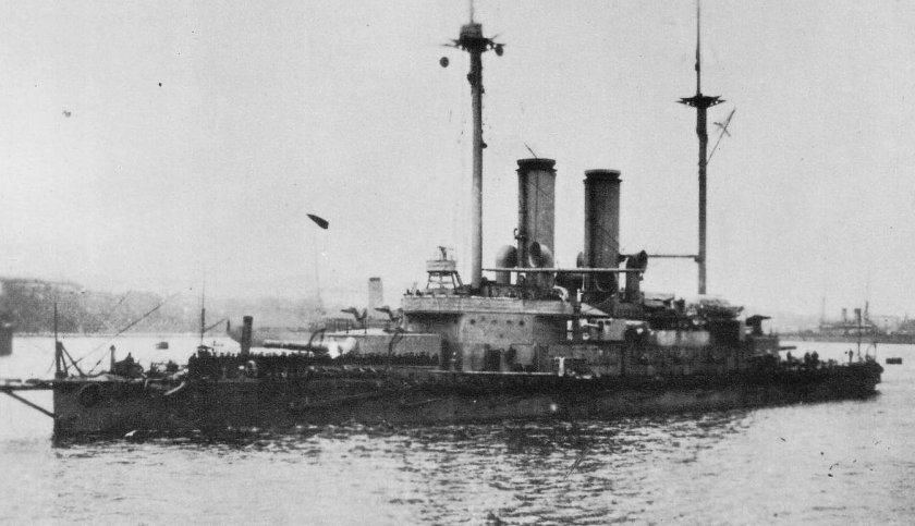 Броненосец три святителя