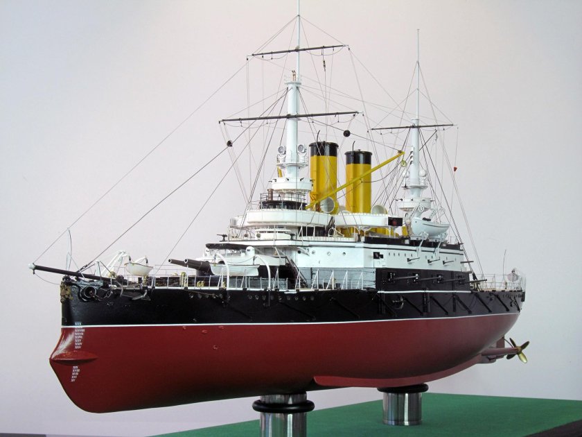 Броненосец три святителя модель