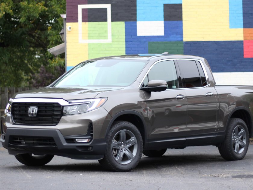 Хонда Риджлайн 2023 фото