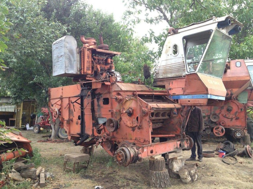 Рисоуборочный комбайн СКР-7 Кубань