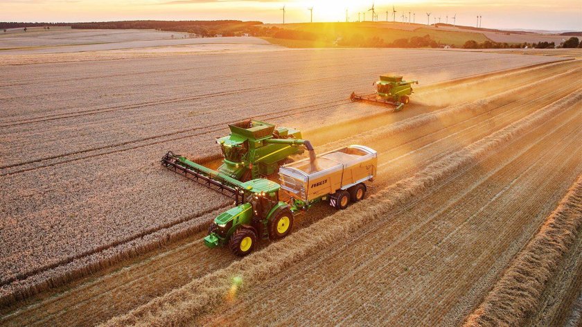 Сельхозтехника Джон Дир