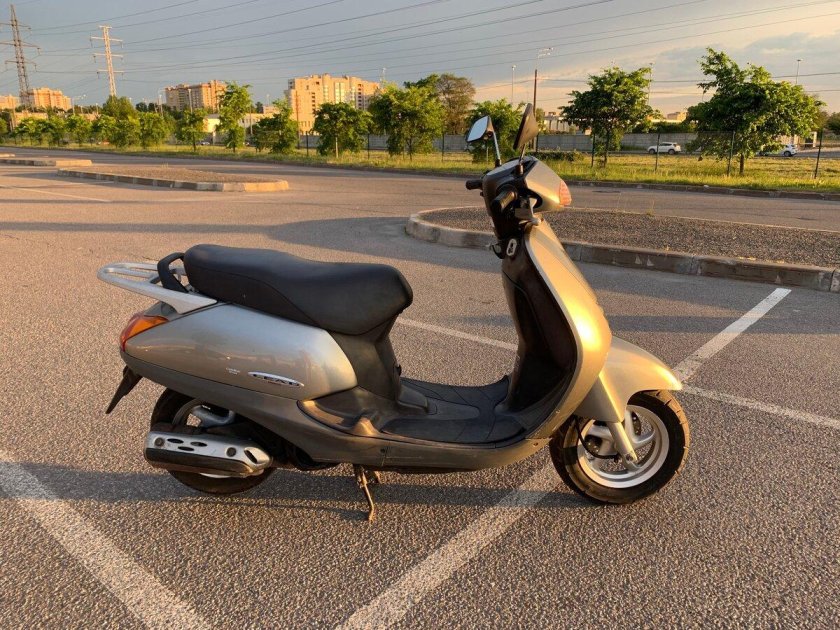 Honda лид 100