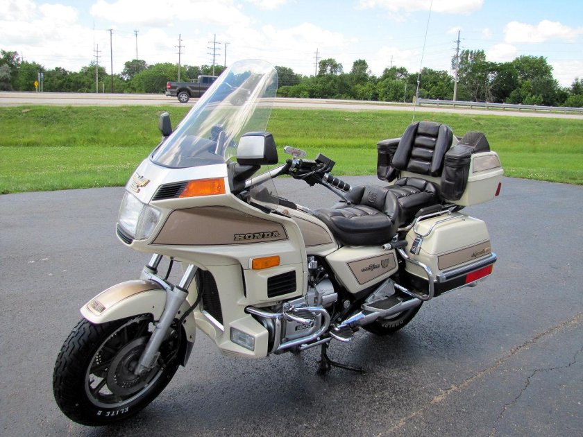 Gold Wing 1200