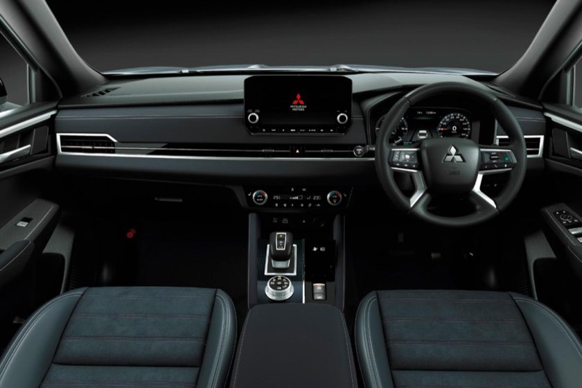 Митсубиси Аутлендер 2023