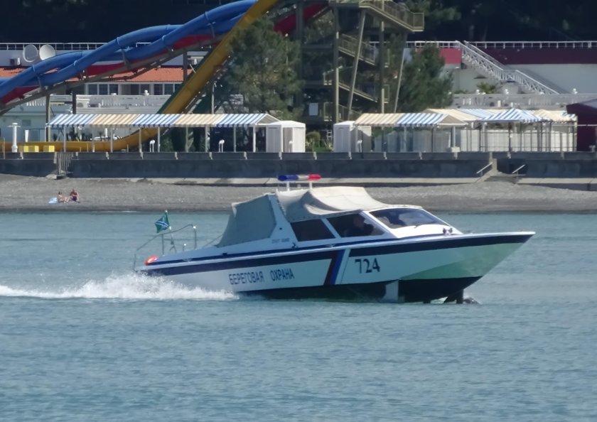 Катер Дельфин -1