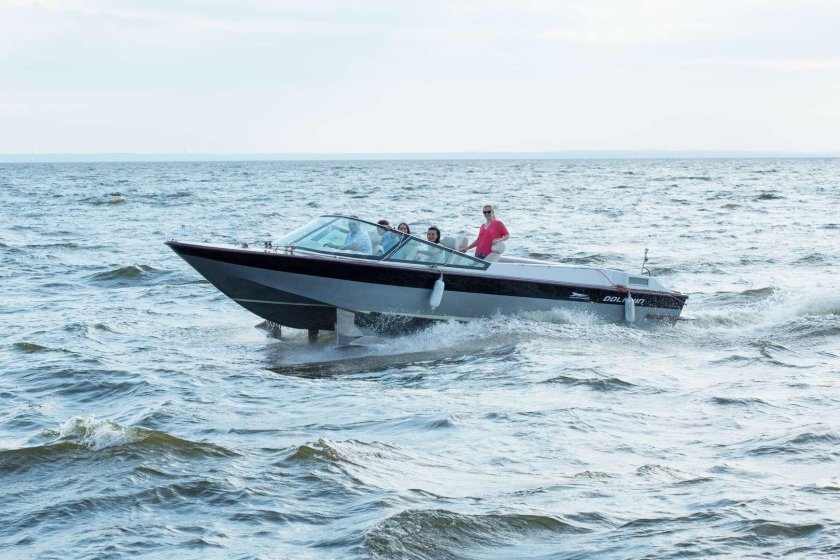 Катер Дельфин 2