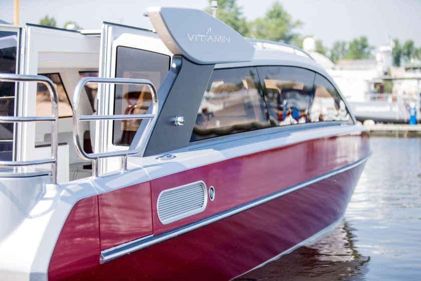 Катер Дельфин v2