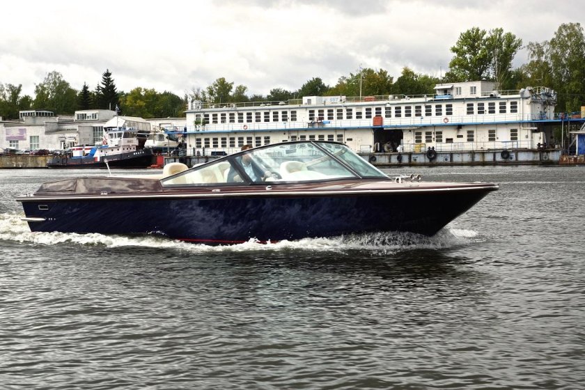 СПК Волга катер