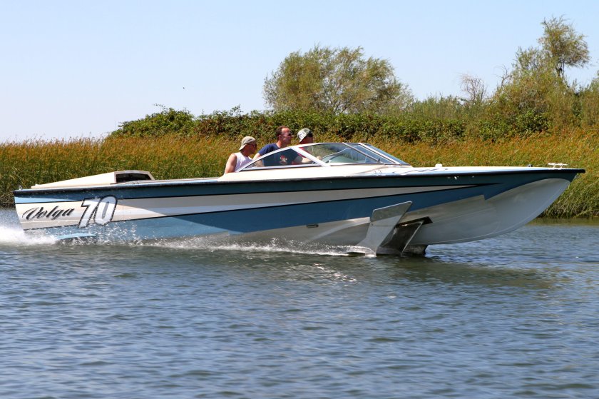 Катер Волга 343