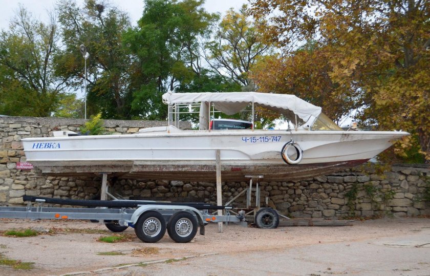 Катер Невка