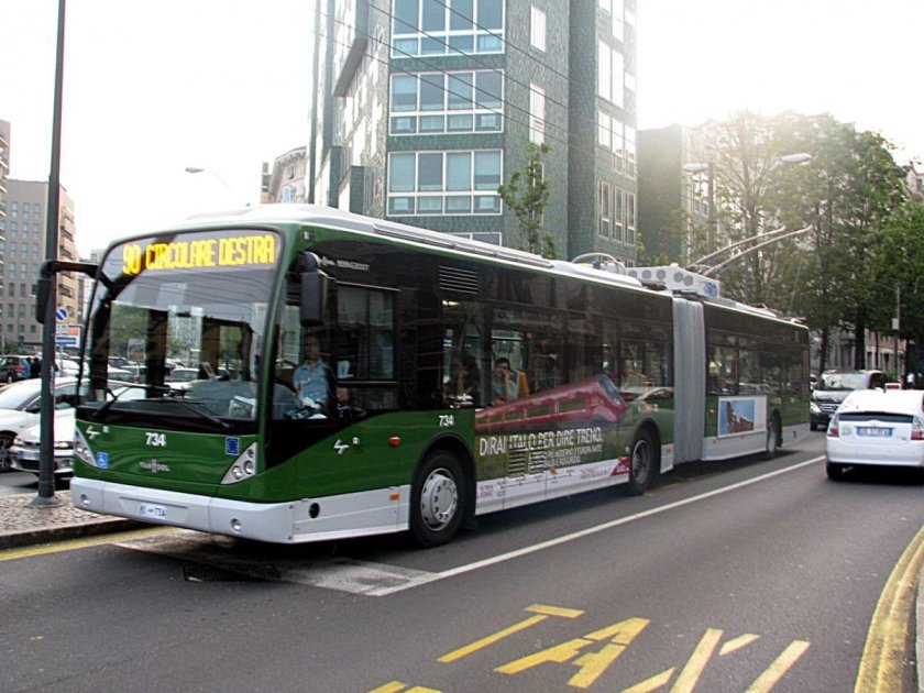 Троллейбус van Hool 300