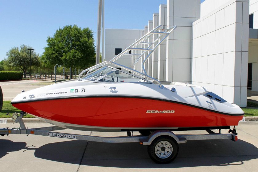 Катер BRP Sea-Doo Challenger 180