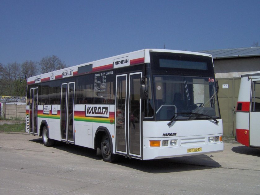 Колпаки на автобус Кароса