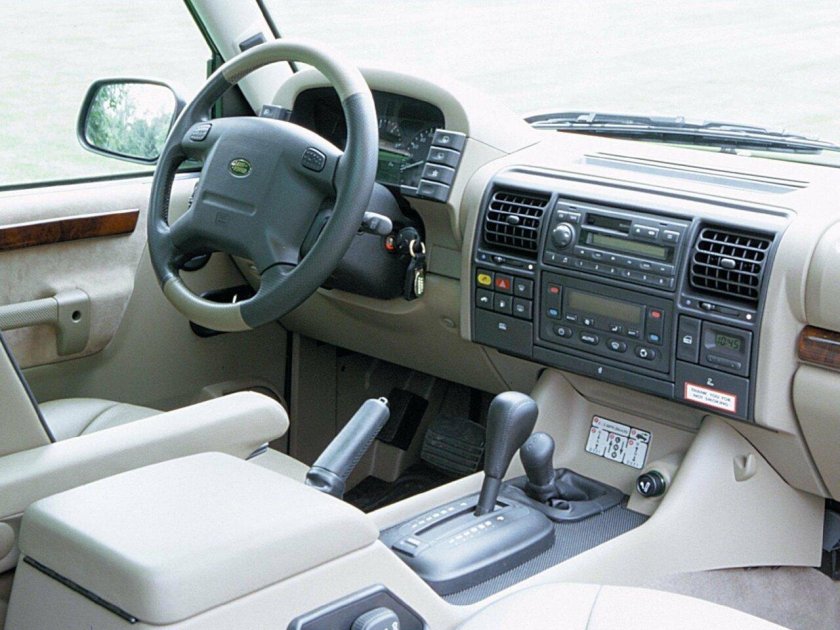 Салон ленд Ровер Дискавери 2