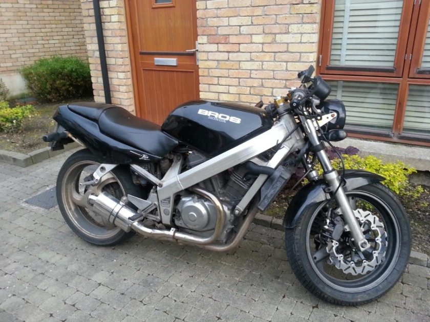 Honda Bros nt400