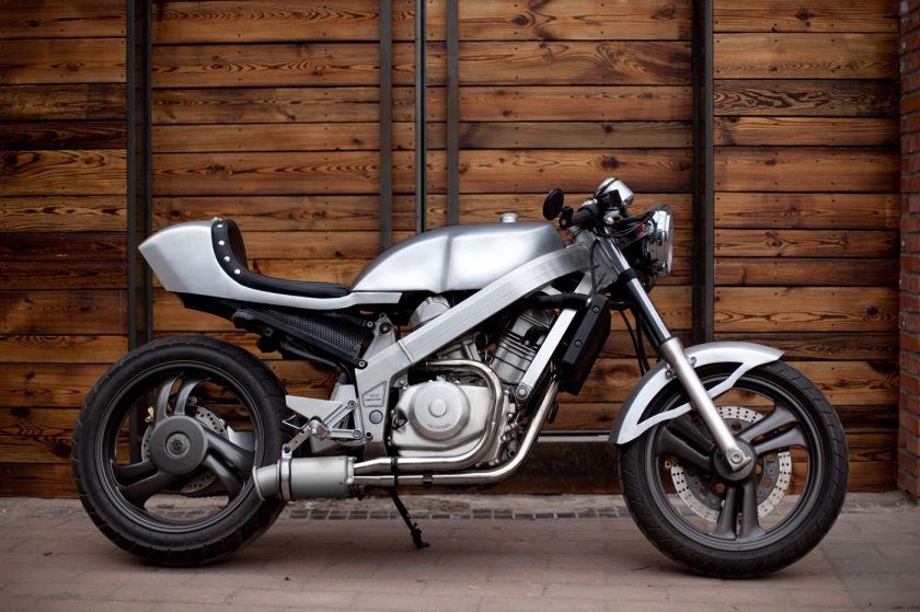 Honda Bros 400 Custom