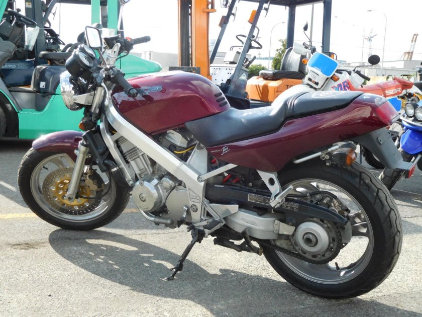 Honda Bros 400 мотоцикл