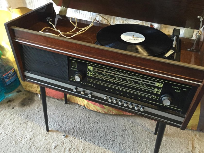 Радиола Урал 112