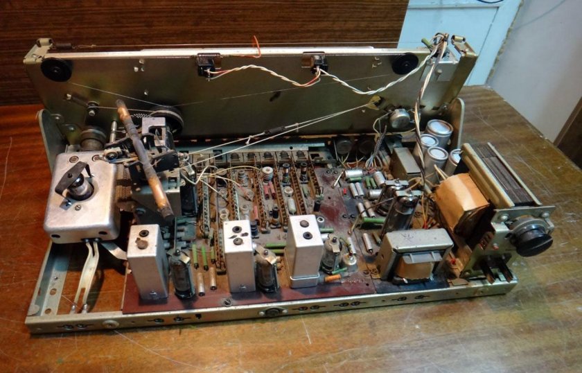 Радиола ламповая Урал 111