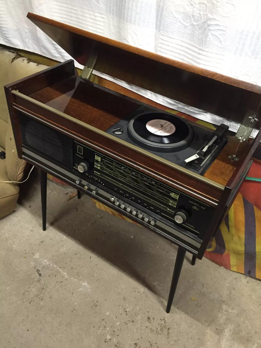 Проигрыватель пластинок Урал 112