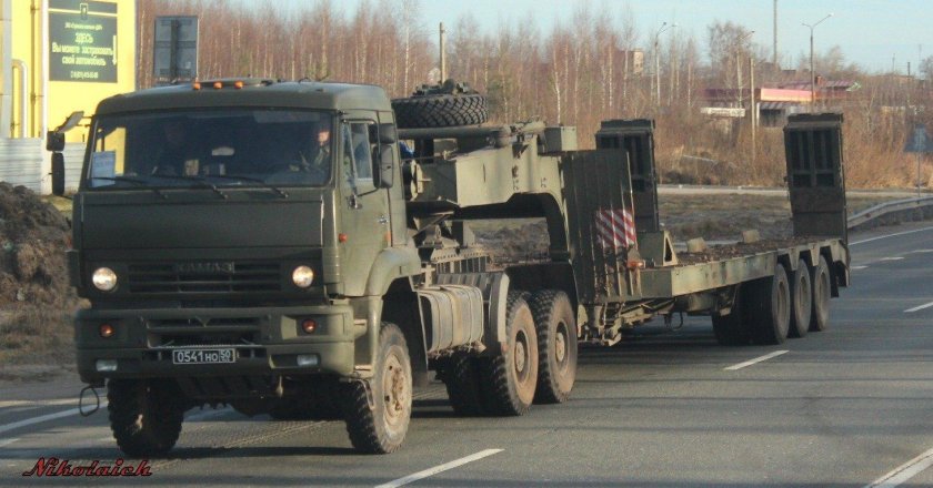 КАМАЗ 65225 военный тягач