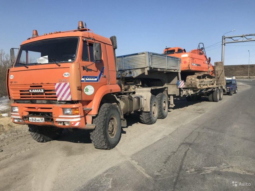 КАМАЗ 65225 С тралом