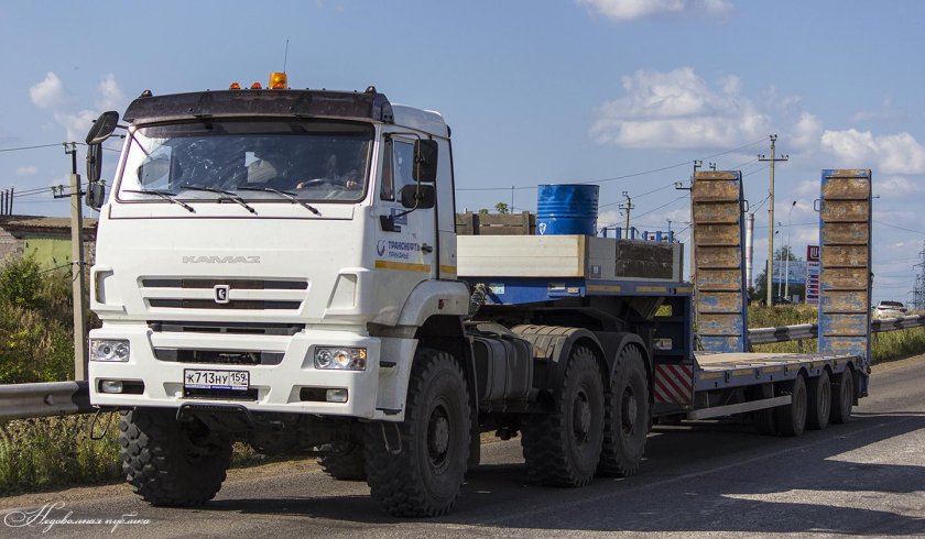 КАМАЗ 65221 С тралом