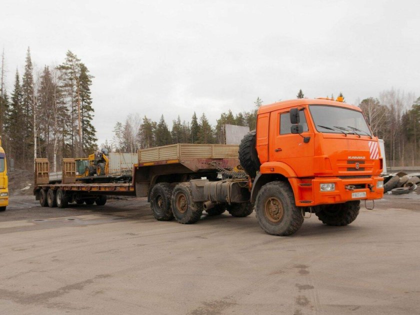 КАМАЗ 44108 С тралом