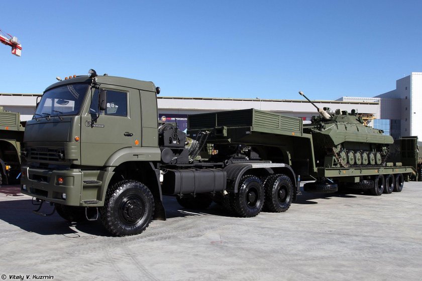 КАМАЗ-65225 седельный тягач военный