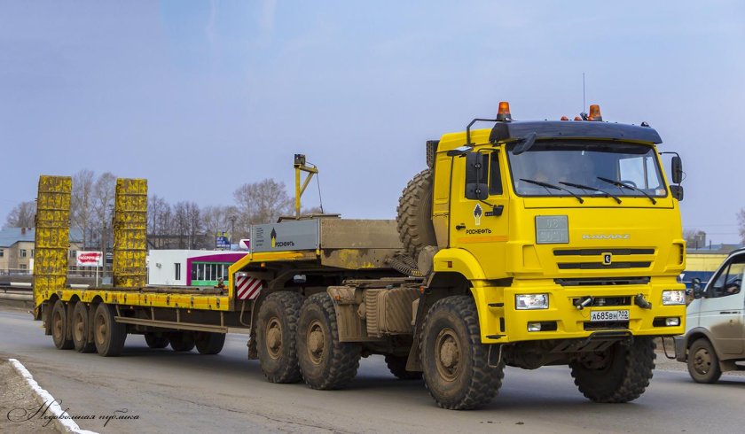 КАМАЗ 65221 С тралом