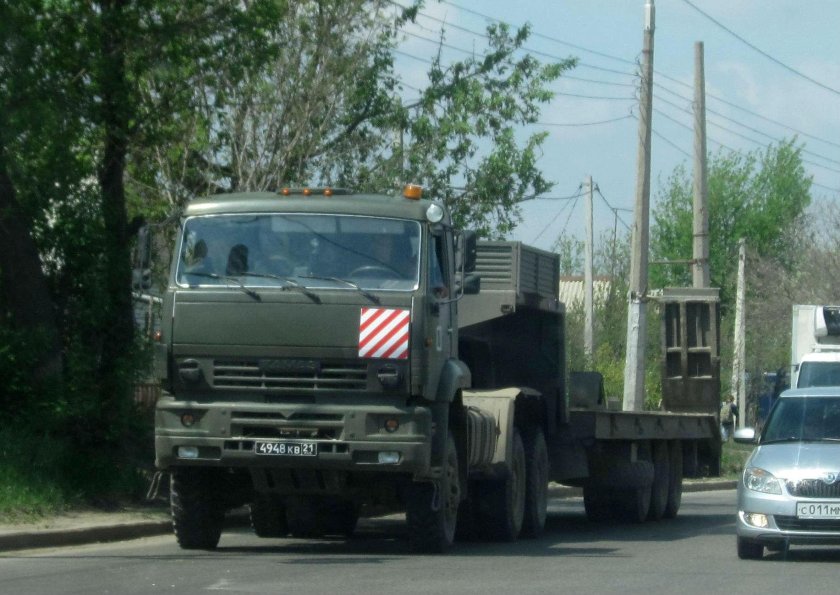 КАМАЗ 65225 армейский