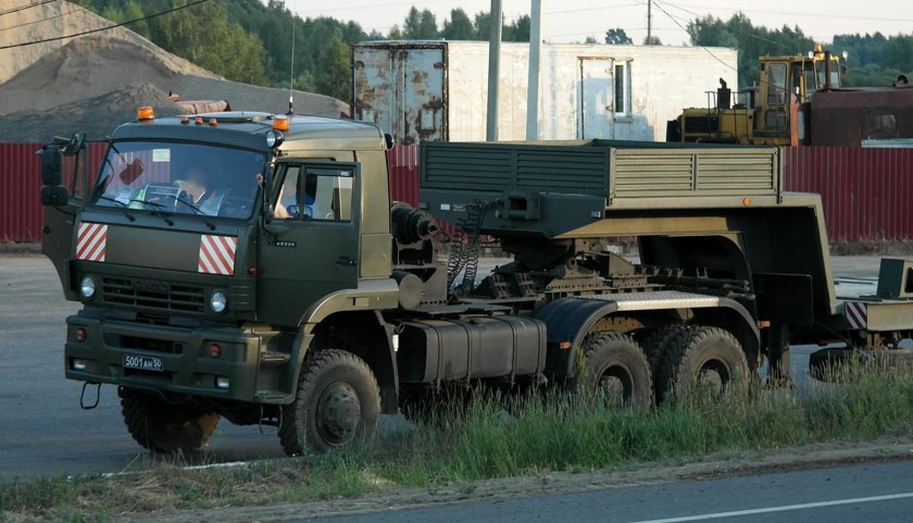 КАМАЗ 65225 военный тягач