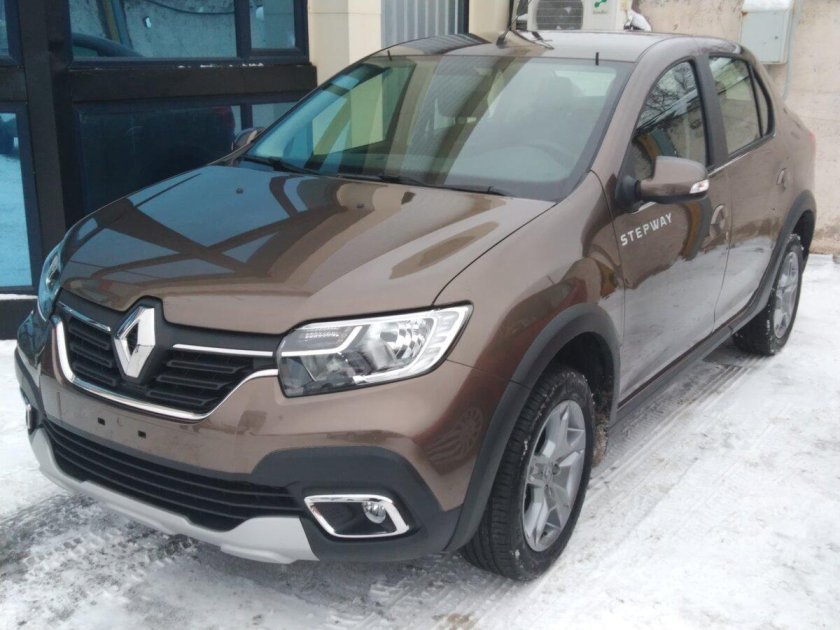 Renault Logan II Рестайлинг 1.6 MT (82 Л.С.) Б/У коричневый