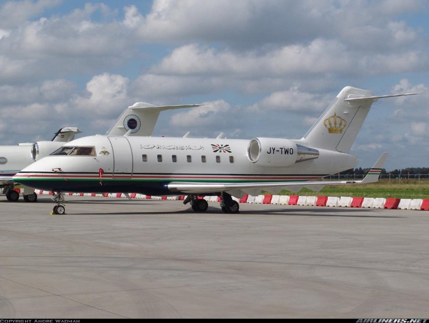 Canadair CL-600-2b16 Challenger