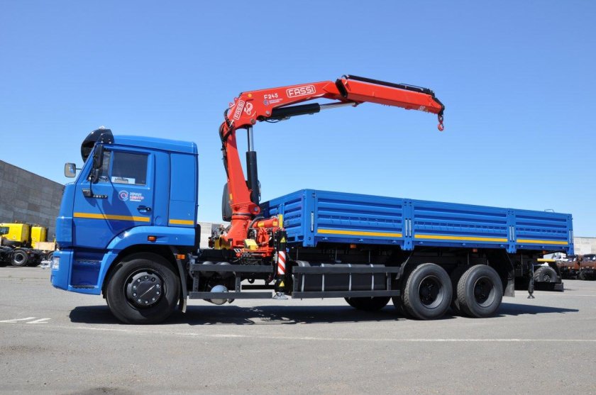 КАМАЗ 65117 бортовой с КМУ