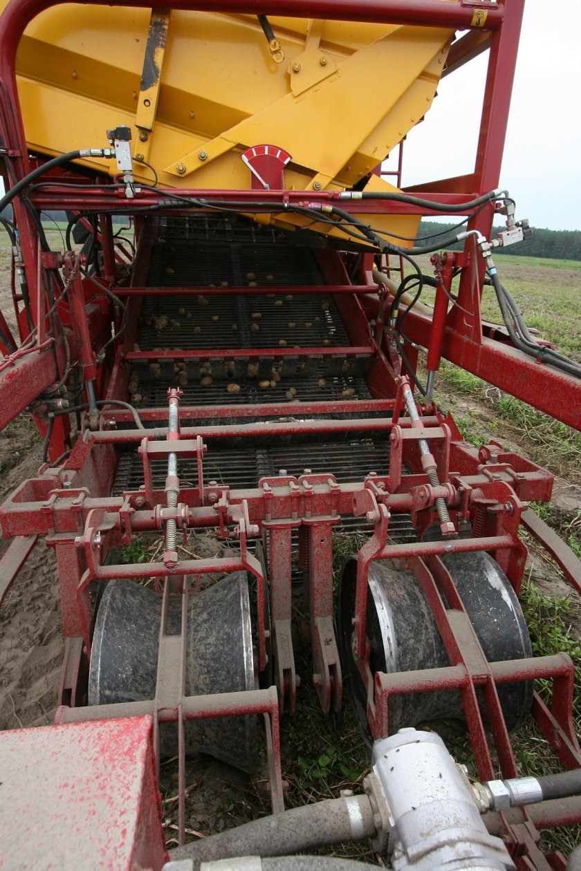 Картофелеуборочный комбайн ПКК-2-05