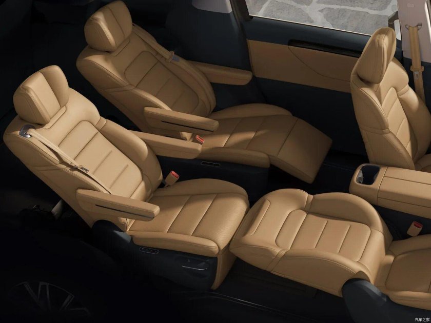 GAC минивэн салон