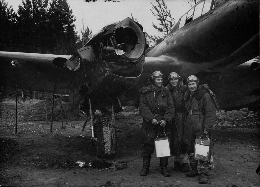 Самолет пе-2