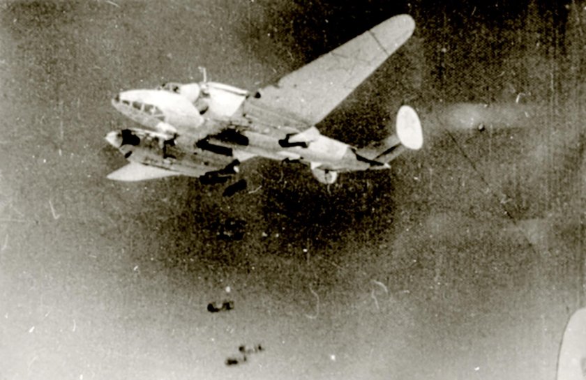 Самолет пе-2