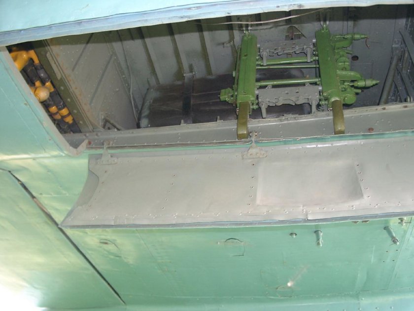 Кабина стрелка радиста пе-2