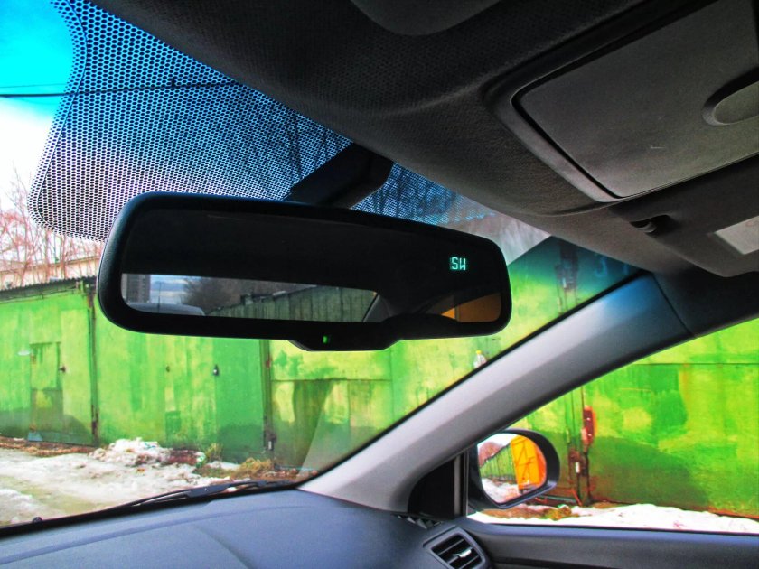 Зеркало с автозатемнением Киа